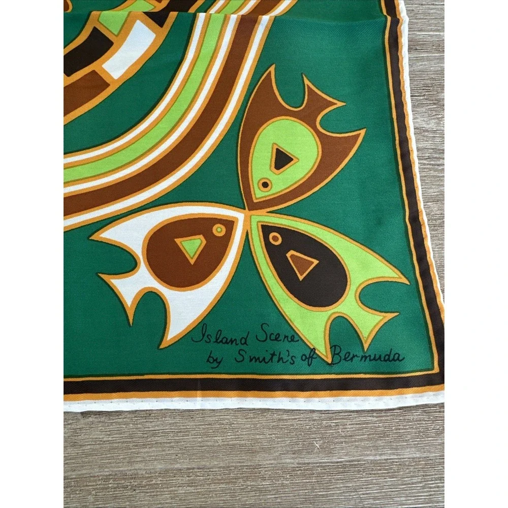 VTG Smith's of Bermuda Scarf Island Landmarks 60s 70s Design Green 22
